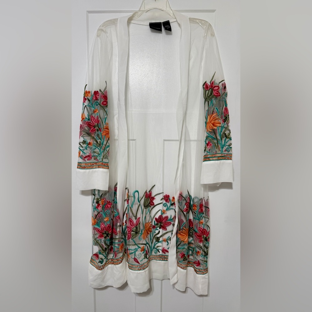 979: Liv Los Angeles Embroidered White Sheer Kimono/Coverup - 1X